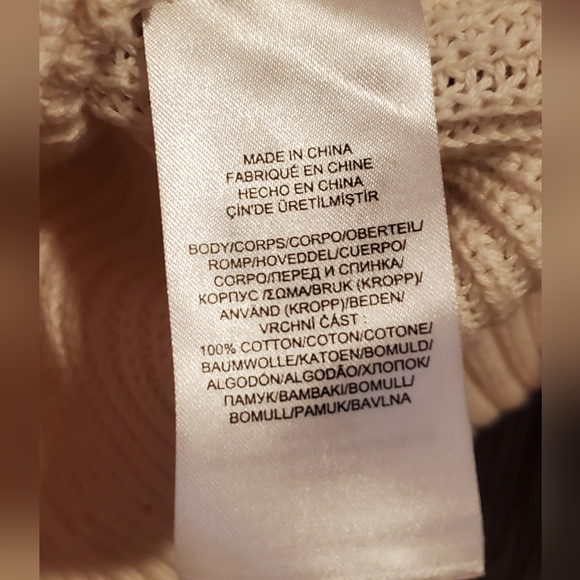 Sweater - Picture 6 of 7